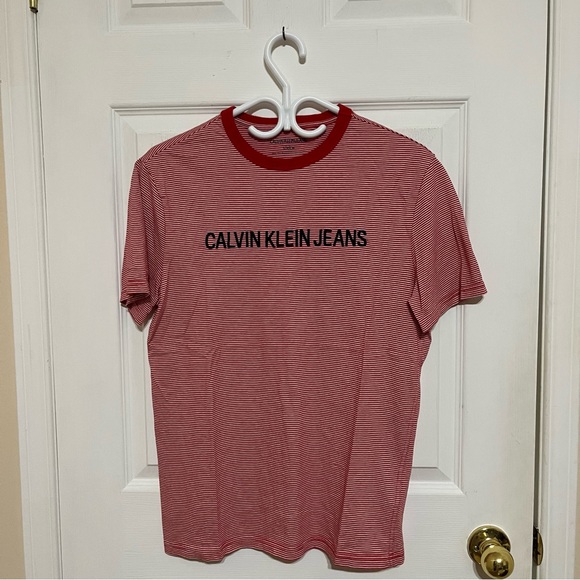 Calvin Klein Tshirt - Picture 1 of 4